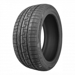 Royal Black Royal Winter UHP 235/50R18 101V  XL